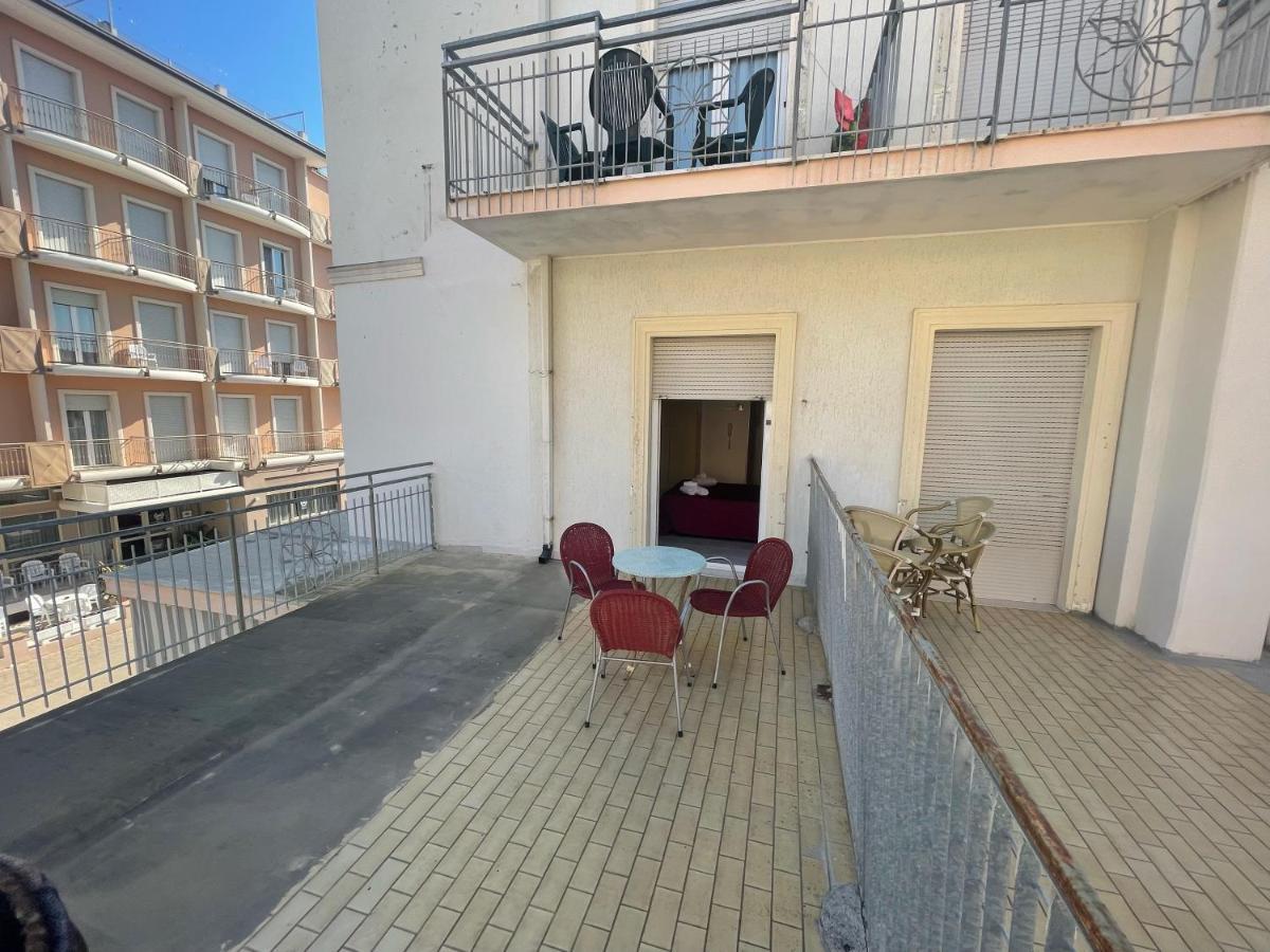 Hotel Malibu Mare ريميني المظهر الخارجي الصورة