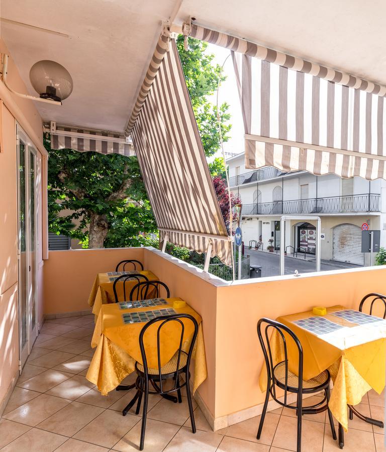 Hotel Malibu Mare ريميني المظهر الخارجي الصورة