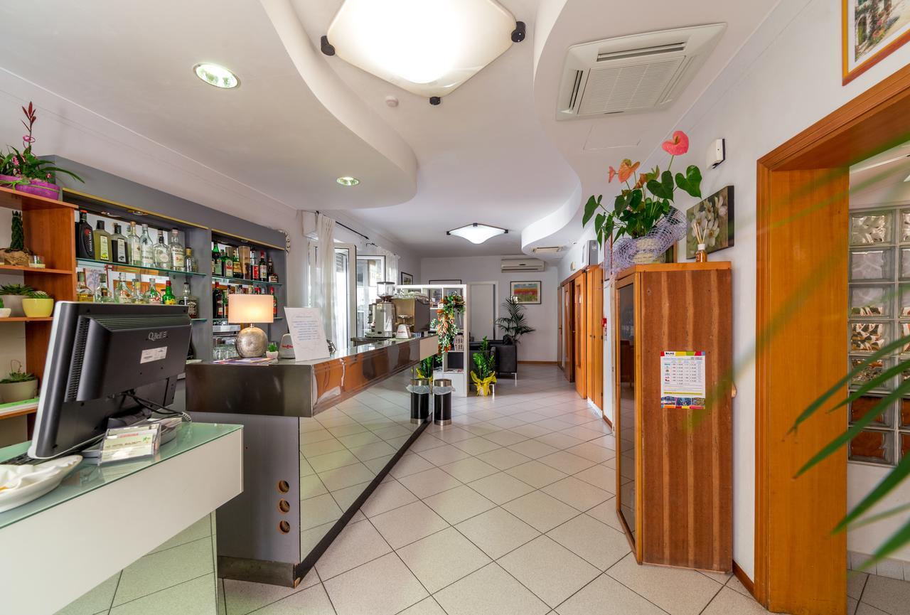 Hotel Malibu Mare ريميني المظهر الخارجي الصورة